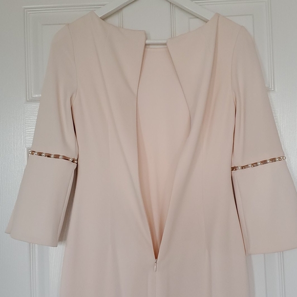 Dress - Picture 7 of 8